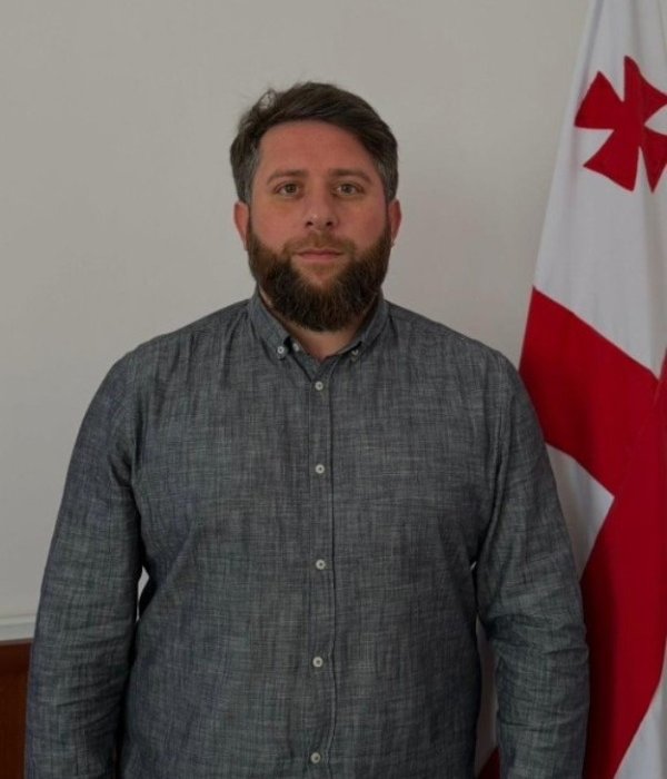 გოჩა არველაძე